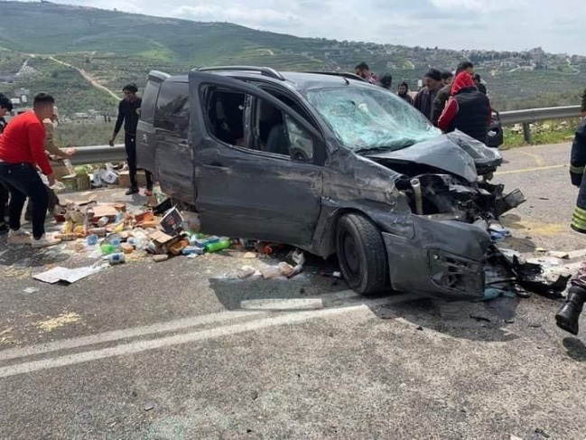 مصرع مواطن وزوجته وعدة إصابات بحادث سير جنوب جنين