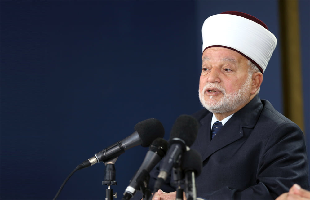 المفتي: غدا الأحد أول أيام عيد الفطر
