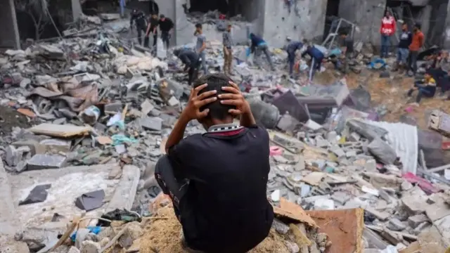 الاحتلال يواصل حرب الإبادة في غزة: 896 شهيداً منذ تجدد العدوان