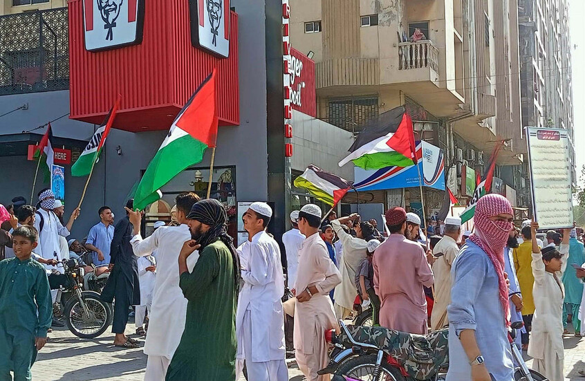 باكستان.. اعتقال 178 شخصا بعد هجمات على مطاعم “كنتاكي” مرتبطة بحرب غزة
