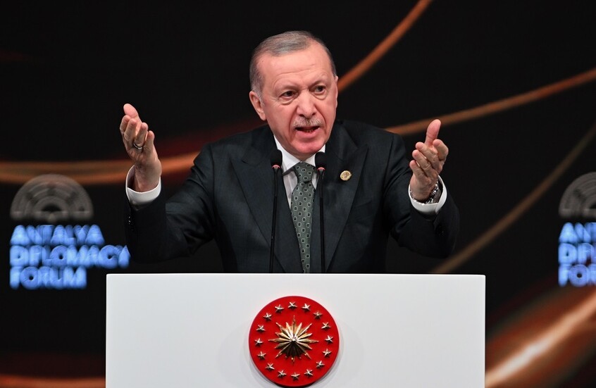 أردوغان: مجازر إسرائيل في قطاع غزة أظهرت مدى زيف ما يُسمى بـ”القيم الغربية”