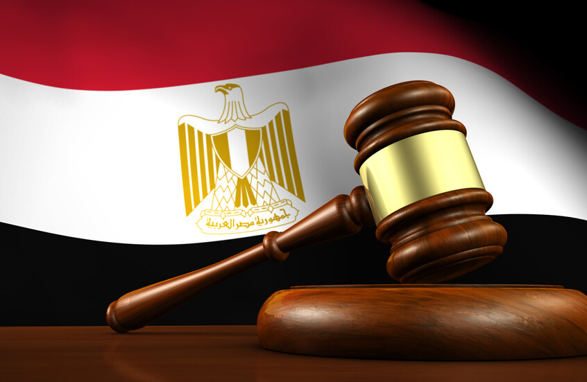 مصر.. “القنصل” خلف القضبان لـ5 سنوات والقضاء يصدر أحكامه بقضية أثارت ضجة كبيرة في البلاد