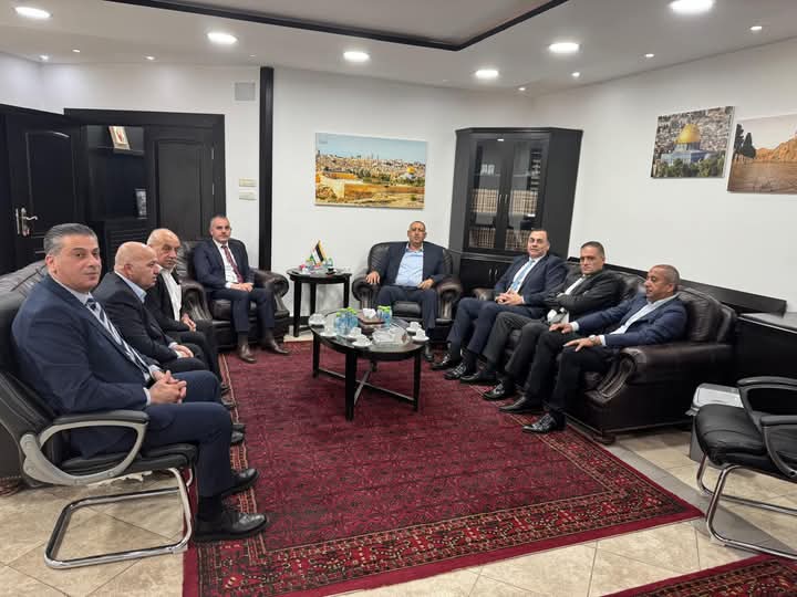 رؤساء الغرف التجارية الصناعية الفلسطينية في لقاء مدير عام جهاز الأمن الوقائي