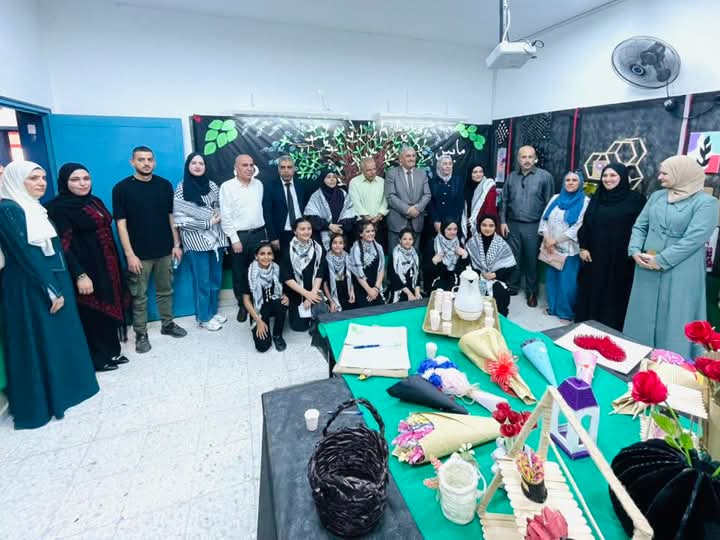 قلقيلية: افتتاح معرض فني بعنوان ” بين الذاكرة والعودة فن يحكى “