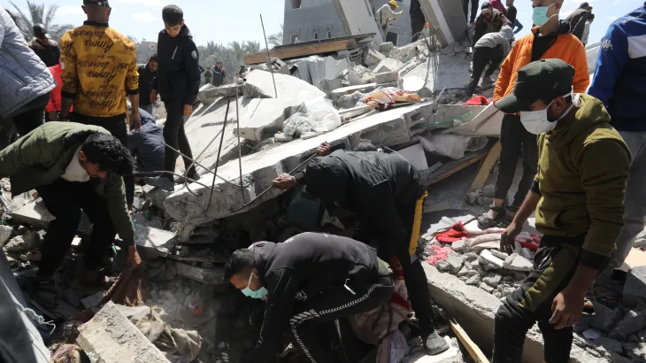 الاحتلال يرتكب مجزرة جديدة: عشرات الشهداء إثر استهداف المواطنين في غزة