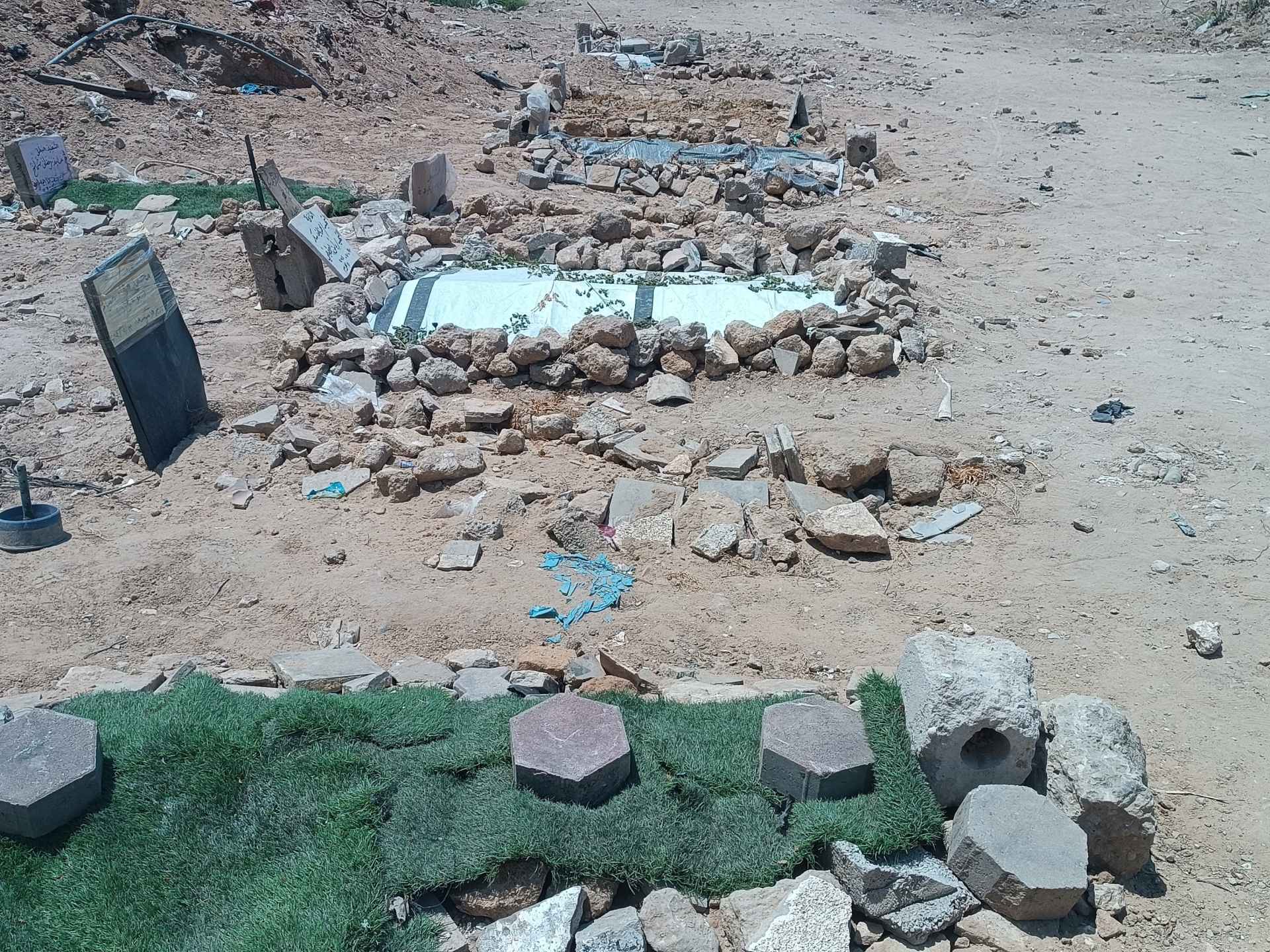 غزة تعاني أزمة دفن الشهداء بالتزامن مع تدمير المقابر