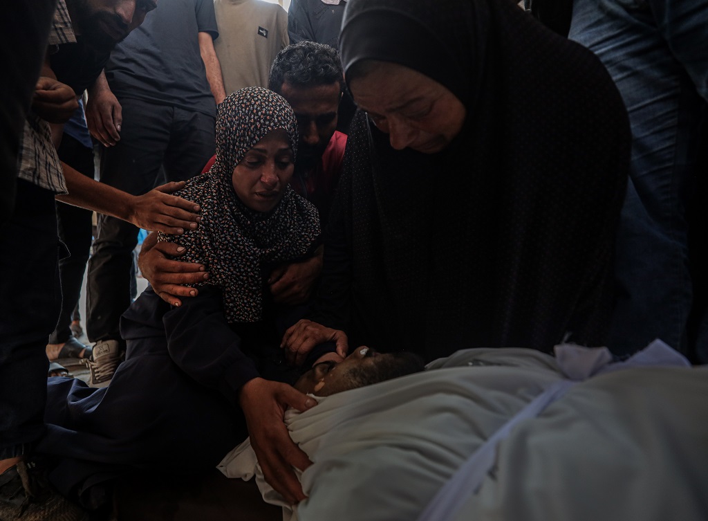 21 شهيدا بنيران الاحتلال في قطاع غزة بينهم 11 من منتظري المساعدات و3 أشقاء