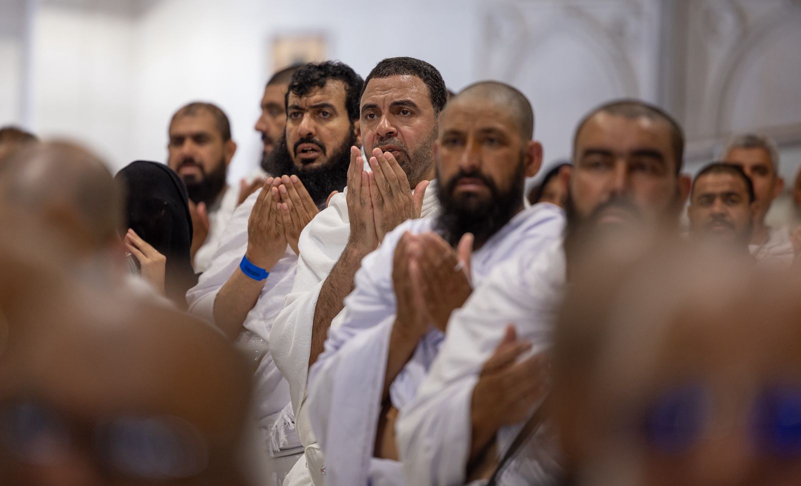الحجاج يبدأون أول أيام التشريق في مناسك الحج