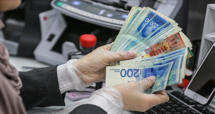 ألاف الموظفين بانتظار تحويلة المقاصة.. إلى متى؟ أين الخطط والضغط الحكومي؟