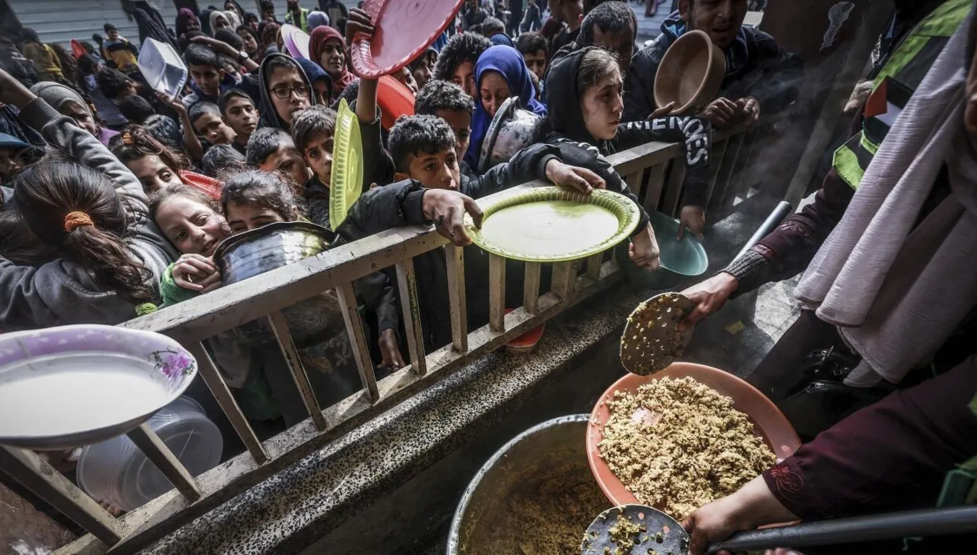غزة.. بقايا التكايا ملجأ المجوعين الأخير