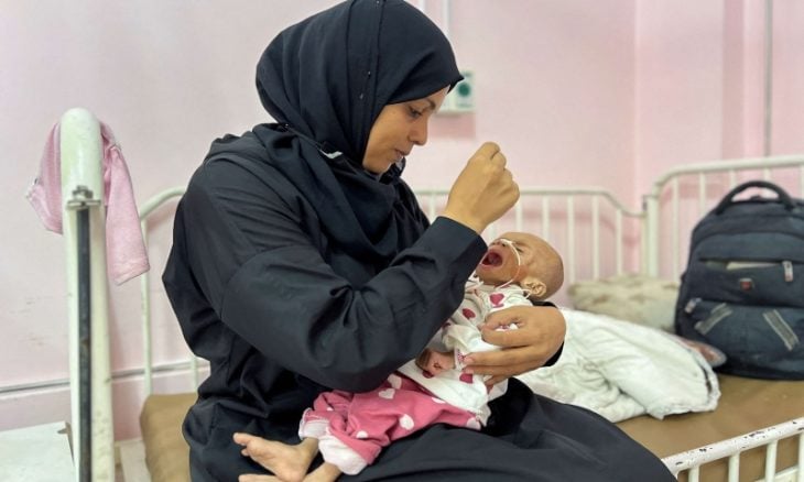 “الأونروا”: طفلا من كل 10 أطفال في غزة يخضعون للفحص يعاني من سوء التغذية