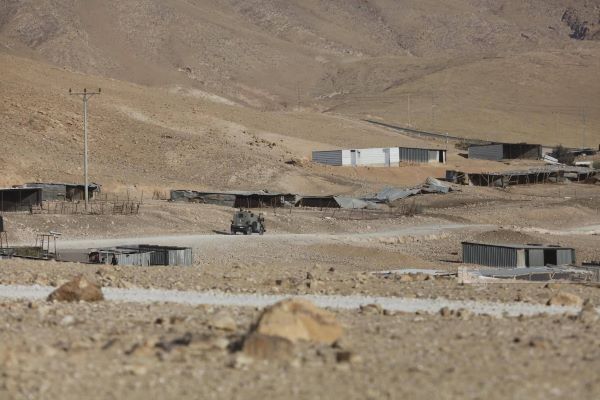 30 عائلة جديدة ترحل قسرا عن تجمع عرب المليحات تحت وطأة اعتداءات الاحتلال ومستعمريه