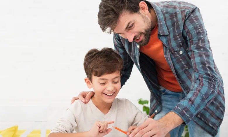 كيف يؤثر سلوك الوالدين على تحفيز الطلاب الأكاديمي؟
