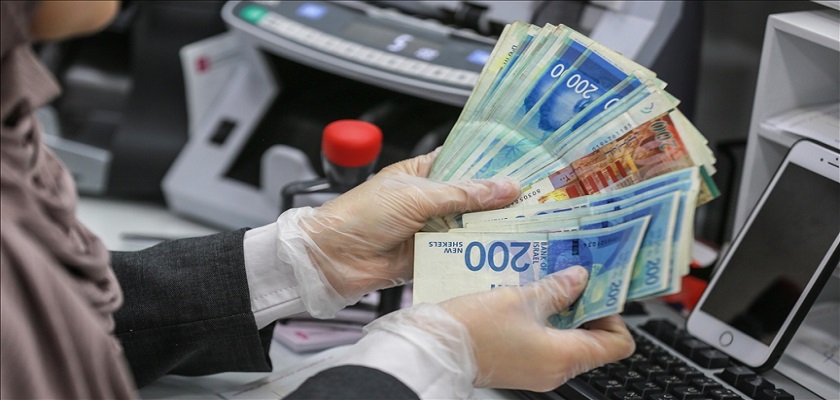 الأسباب الحقيقية وراء تضخم فاتورة الرواتب بنسبة 57% في فلسطين خلال عشر سنوات